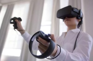 How AR and VR Are Used in Everyday Life: Real-World Examples 4 How AR and VR Are Used in Everyday Life